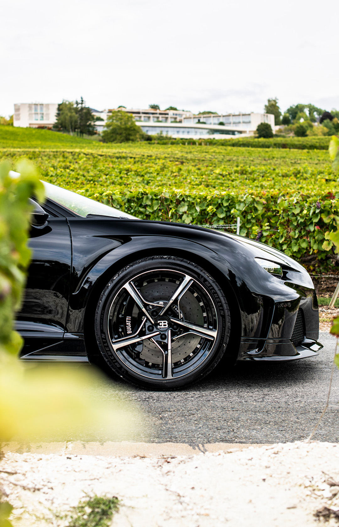 Bugatti schwarz - orange Slider 2